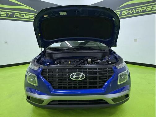 2024 Hyundai VENUE SE