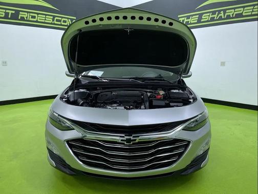 2022 Chevrolet Malibu FWD LT