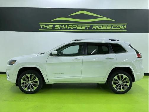 2019 Jeep Cherokee Overland