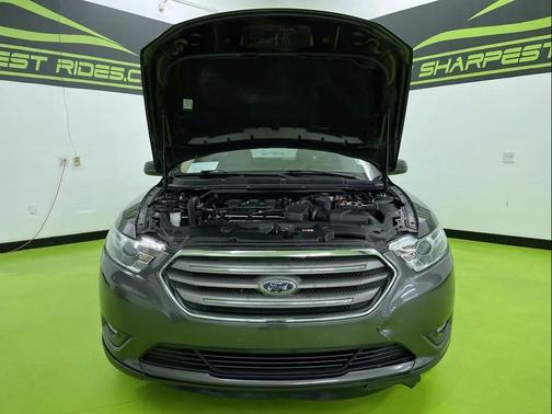 2017 Ford Taurus SEL
