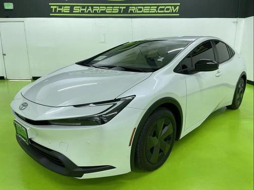 2023 Toyota Prius LE