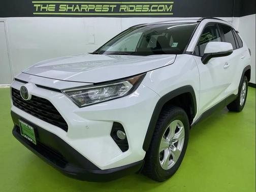 White 2019 Toyota RAV4 XLE