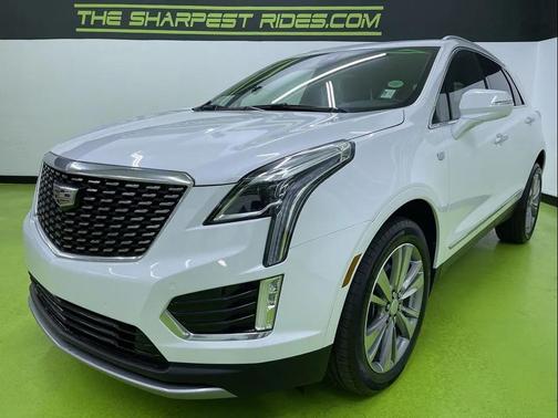 White 2024 Cadillac XT5 Premium Luxury