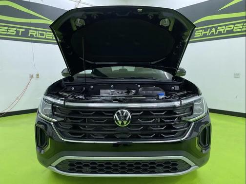 2024 Volkswagen Atlas Cross Sport 2.0T SEL