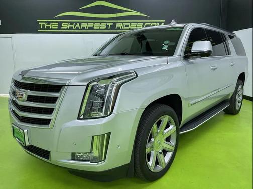 2018 Cadillac Escalade ESV Luxury