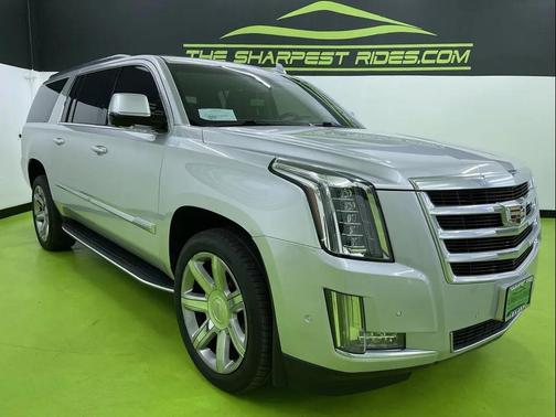 2018 Cadillac Escalade ESV Luxury