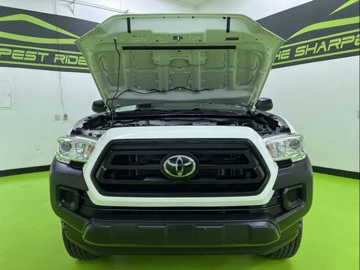 White 2022 Toyota Tacoma SR