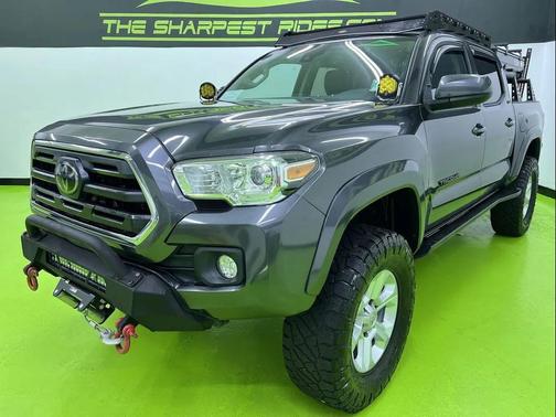 Gray 2019 Toyota Tacoma SR5
