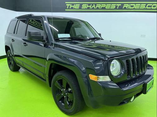 Gray 2014 Jeep Patriot Altitude