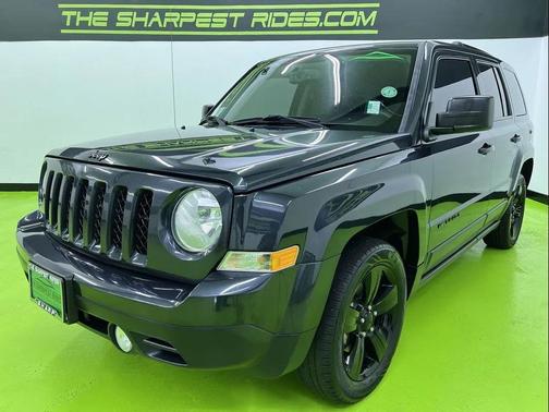 Gray 2014 Jeep Patriot Altitude