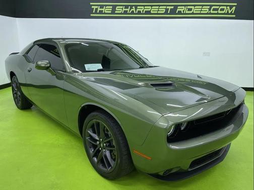 2022 Dodge Challenger SXT