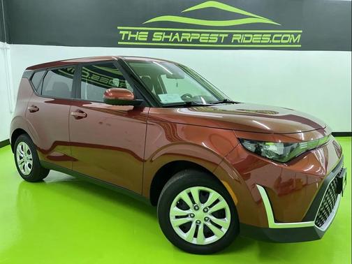 Orange 2024 Kia Soul LX