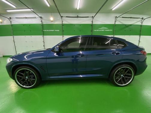Photo 3 of 22 of 2019 BMW X4 xDrive30i