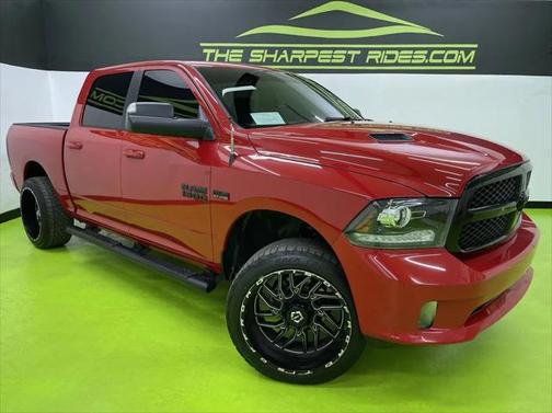 2017 RAM 1500 Night Crew Cab 4x4 5'7' Box