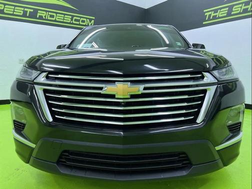 Black 2023 Chevrolet Traverse Premier