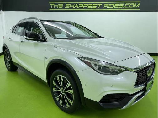 2019 INFINITI QX30 LUXE