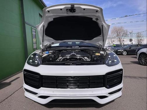 2017 Porsche Cayenne GTS