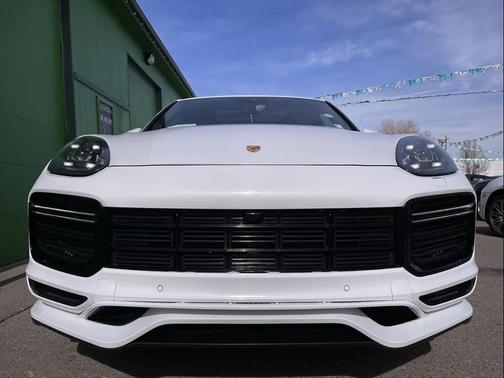 2017 Porsche Cayenne GTS