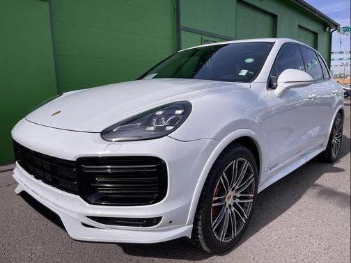 2017 Porsche Cayenne GTS