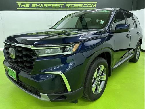 Blue 2024 Honda Pilot EX-L 7 Passenger