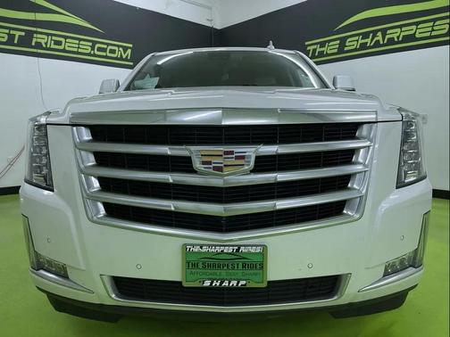 2020 Cadillac Escalade ESV Luxury