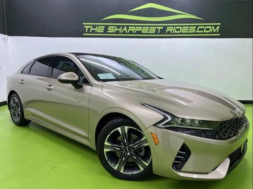 Beige 2022 Kia K5 EX