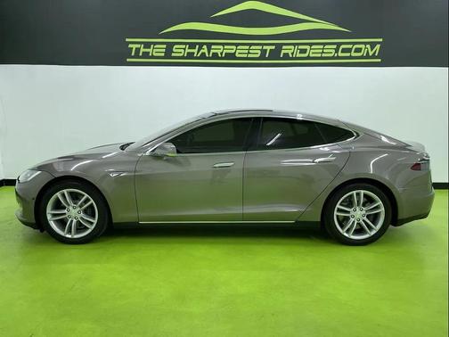 2015 Tesla Model S 70D