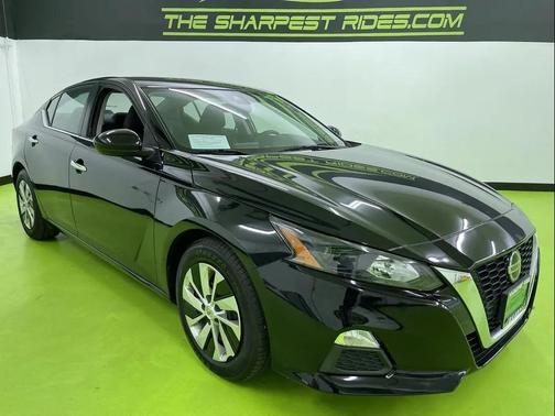 2022 Nissan Altima S FWD