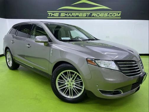 2017 Lincoln MKT Elite