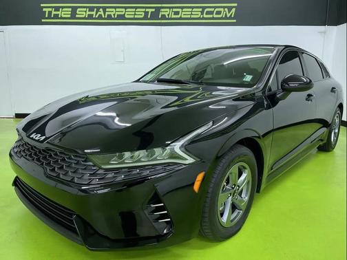 Black 2022 Kia K5 LXS