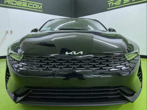Black 2022 Kia K5 LXS