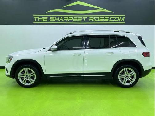 White 2021 Mercedes-Benz GLB 250 4MATIC