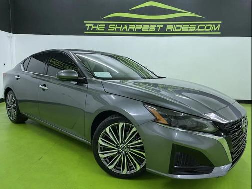 Gray 2023 Nissan Altima 2.5 SL