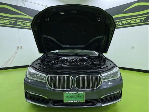 2016 BMW 750 i xDrive