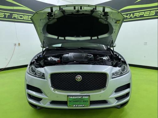 2019 Jaguar F-PACE 25t Premium