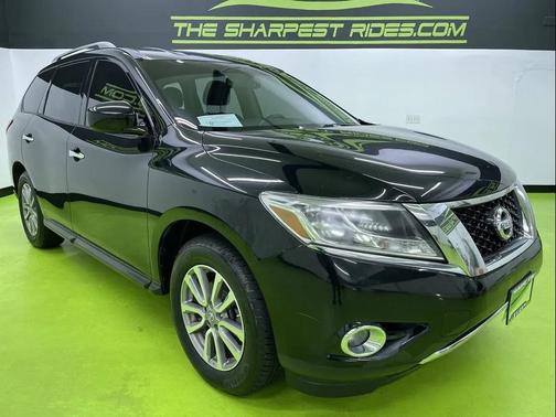 2016 Nissan Pathfinder SV