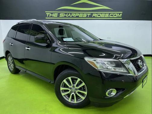 2016 Nissan Pathfinder SV