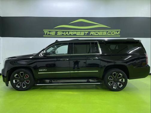 Black 2019 GMC Yukon XL Denali