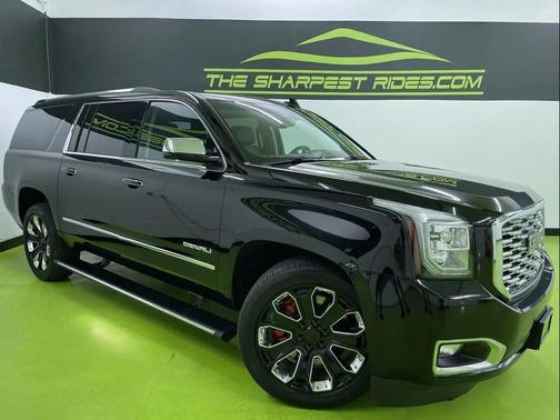 Black 2019 GMC Yukon XL Denali
