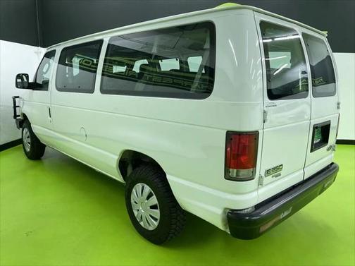 2014 Ford E350 Super Duty XL