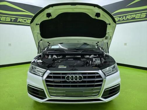2020 Audi Q5 45 Titanium Premium