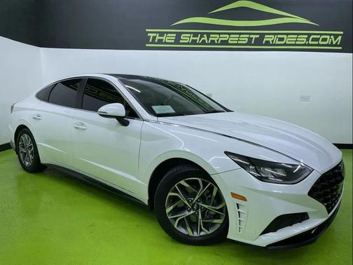 2022 Hyundai SONATA SEL
