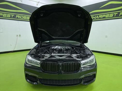 2017 BMW 750 I