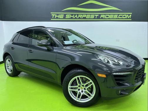 Gray 2018 Porsche Macan Macan