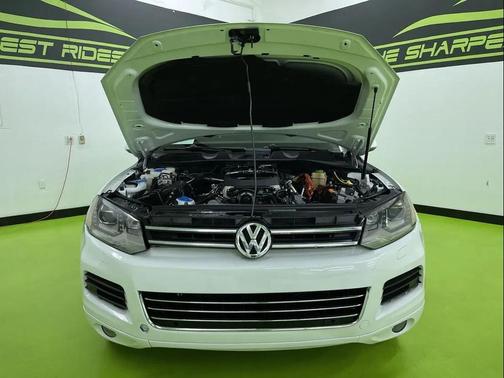 2012 Volkswagen Touareg Hybrid Base
