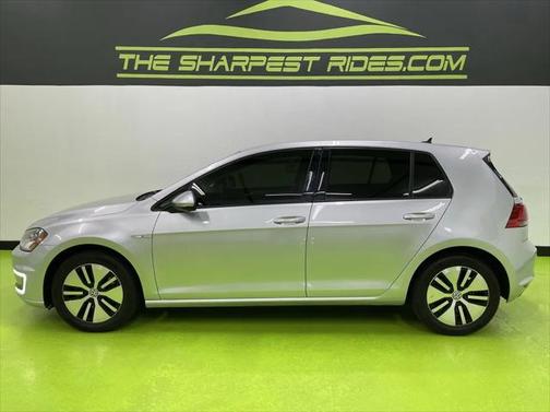 2016 Volkswagen e-Golf SE