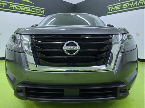 2023 Nissan Pathfinder S FWD