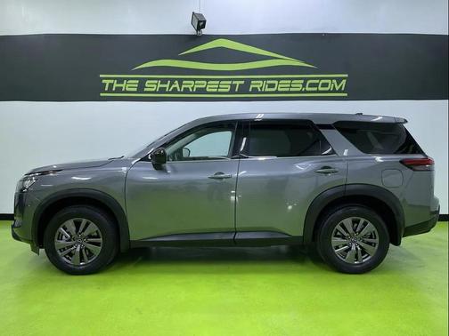 2023 Nissan Pathfinder S FWD