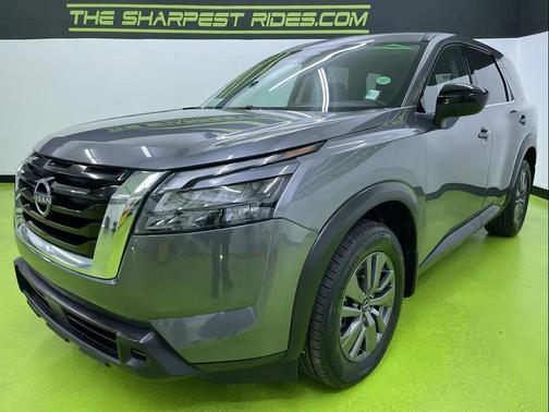 2023 Nissan Pathfinder S FWD