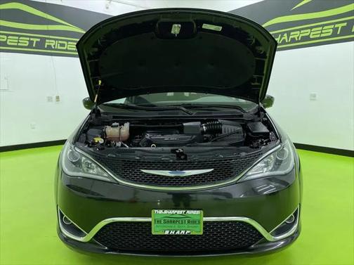 2018 Chrysler Pacifica Touring-L